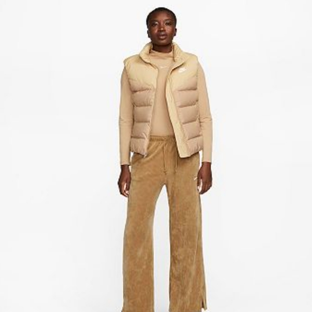 Women's Nike Sportswear Therma-FIT Windrunner Down Vest - Picture 3 of 5